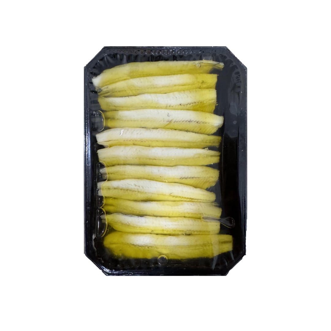 boquerones en vinagre and olive oil in a black package